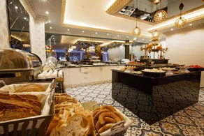 Real King Suit Otel - Image 3
