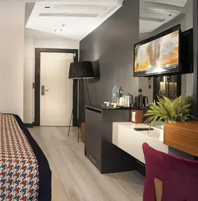La Vita Suites - Image 2