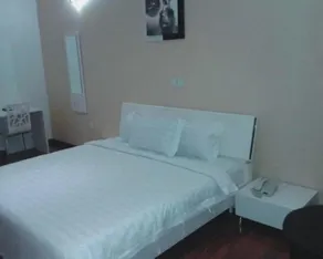 Newcastle Hotel - Image 5