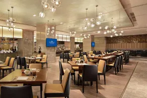 Howard Johnson Jimei Lake Plaza Xiamen - Image 2