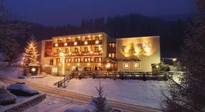 Hotel Garden - Image 2