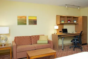 TownePlace Suites Bloomington - Image 4