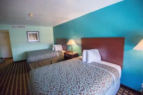 Days Inn by Wyndham Fort Wright Cincinnati Area - Image 4