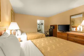 Quality Inn & Suites McDonough South I-75 - Image 4