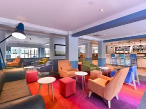 Travelodge Bath Waterside - Image 2