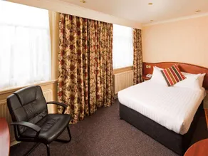 Mercure Burton Upon Trent Newton Park - Image 3