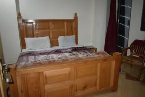 Kashmir Continental Hotel - Image 2