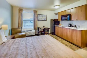 Aptel Studio Hotel - Image 2