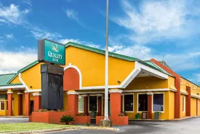 Motel 6 Opelika - Image 5