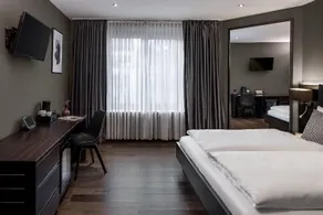 Hotel Düsseldorf Mitte - Image 2