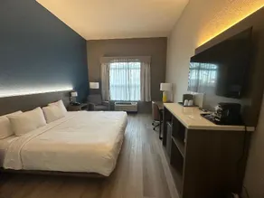 Country Inn & Suites by Radisson, Concord (Kannapolis), NC - Image 2