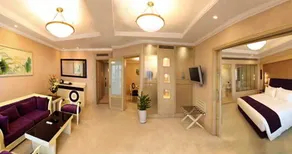Dynasty Hotel - Image 3