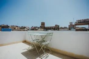 Hostel 94 - Image 2