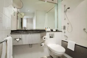 Crowne Plaza Heathrow By IHG - Image 3