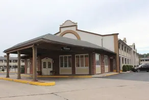 Days Inn University - Image 3