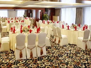 Rich Gate Hotel - Image 4