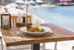 Yaz Beach Hotel - Image 2