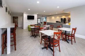 Days Inn by Wyndham Louisburg - Image 3