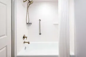 Hampton Inn Buffalo - Williamsville - Image 2