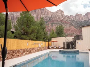 Pioneer Lodge - Image 2