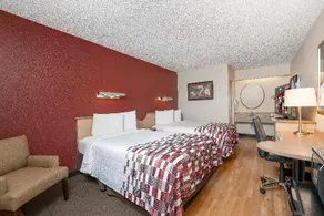 Red Roof Inn Greenville - Image 4