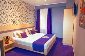 Trianon  - Image 1