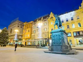 Main Square Residence - Image 2