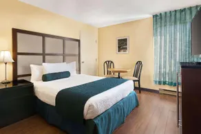 Days Inn by Wyndham Blainville Conference Centre - Image 3