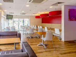 HOTEL TRAVELODGE NEWCASTLE UNDER LYME - Image 3