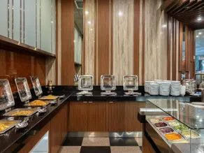 Sri U-Thong Grand Hotel - Image 2
