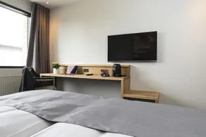 Hotel 6400 - Image 2