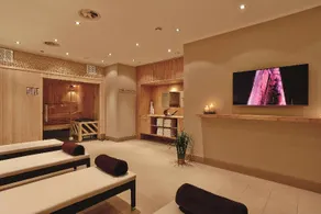 Sunday Hotel Hannover - Image 3
