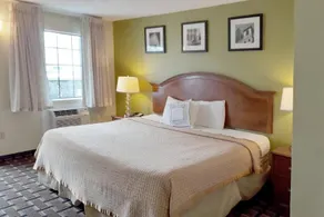 Travelodge by Wyndham Savannah Midtown - Image 5