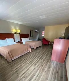 Reedsburg Motel - Image 2