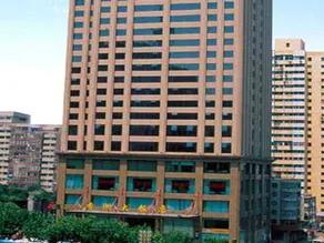 Central Plaza Hotel - Image 3