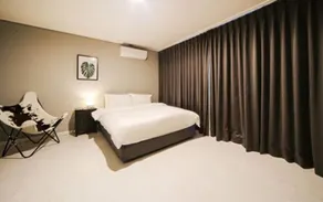 Hotel Pier 48 - Image 3