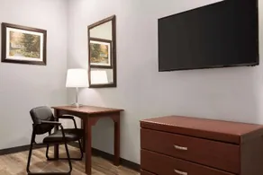 Wyndham Hamilton - Image 4