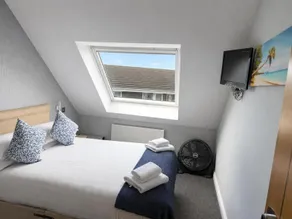 Boathouse Hotel - Image 2