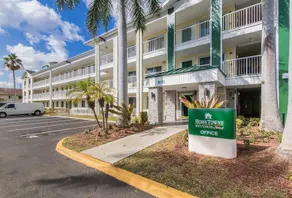 HomeTowne Studios Fort Lauderdale - Image 2