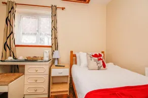 Harris Guesthouse - Image 2