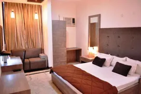 Solo Victoria Hotel - Image 2