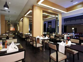 Abu Sarovar Portico - Image 2
