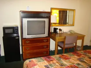 Days Inn University - Image 4