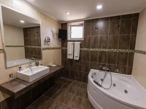 Amalias Hotel - Image 3