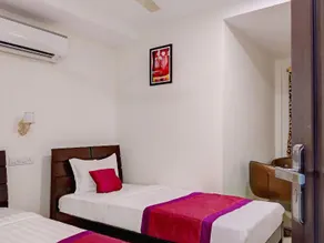 OYO Flagship 117 Hotel Prakash Palace - Image 4