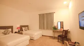 Den Long Do Hotel - Image 4