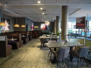 Premier Inn Bristol City Centre - Cabot Circus - Image 3