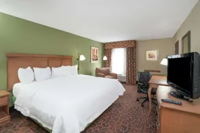 Hampton Inn Bardstown - Image 2