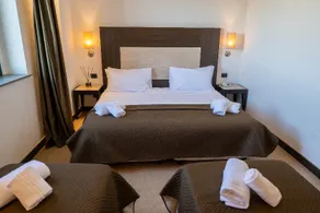Nsm Palace Hotel - Image 4