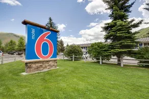 Motel 6 Jackson - Image 3